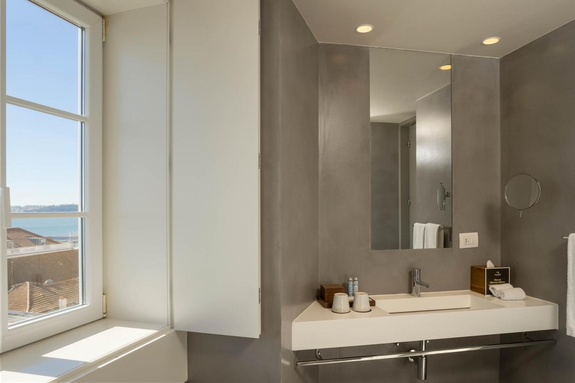 Memmo Alfama - Design Hotels (Adults Only) Lisbon Luaran gambar